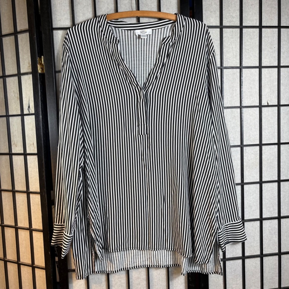 Lord & Taylor Woman Black White Striped V-Neck Blouse Top 1X Plus Size Viscose